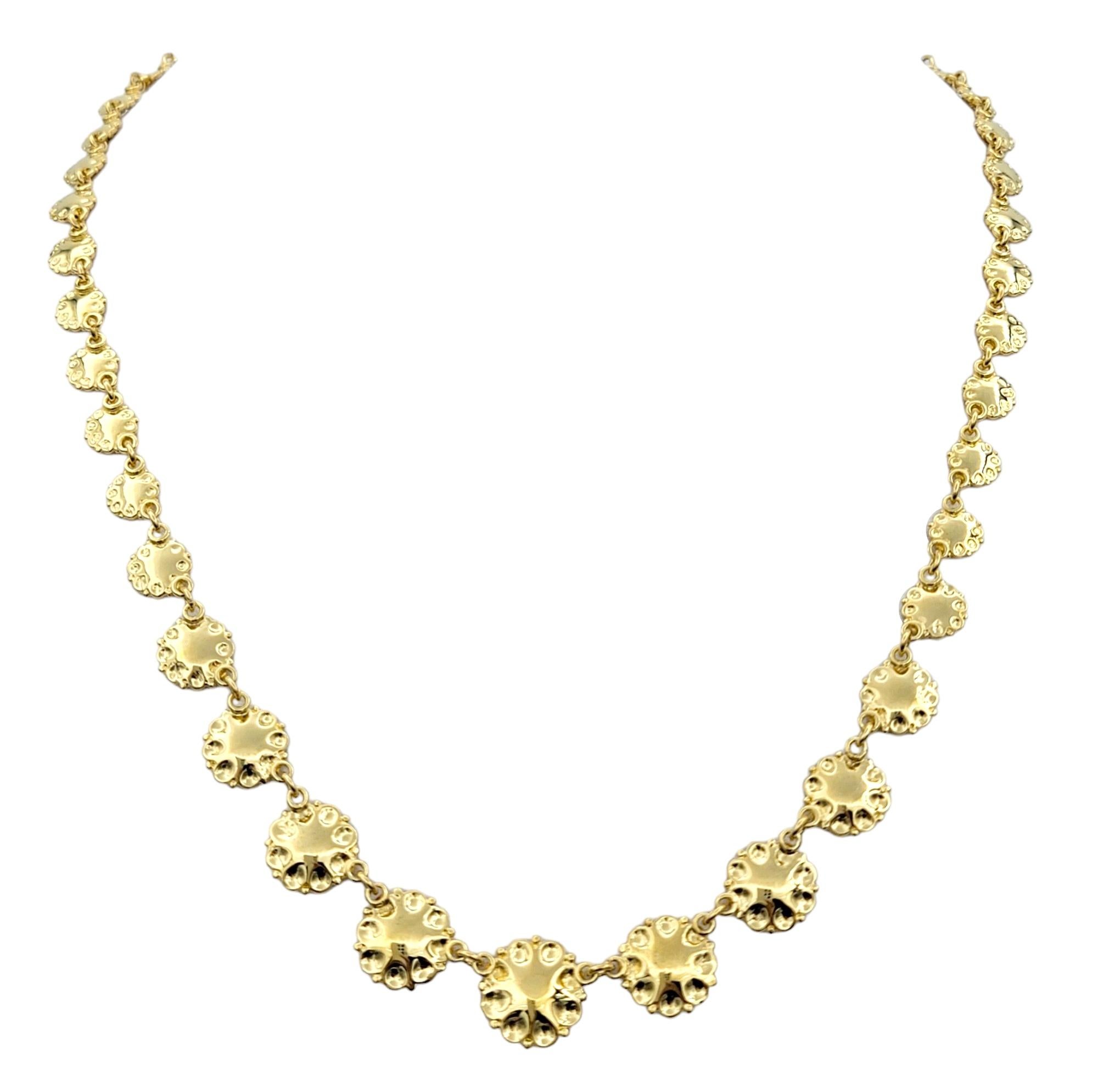 Women's Graduated Flower Design Textured Link Necklace Set in 18 Karat Yellow Gold For Sale