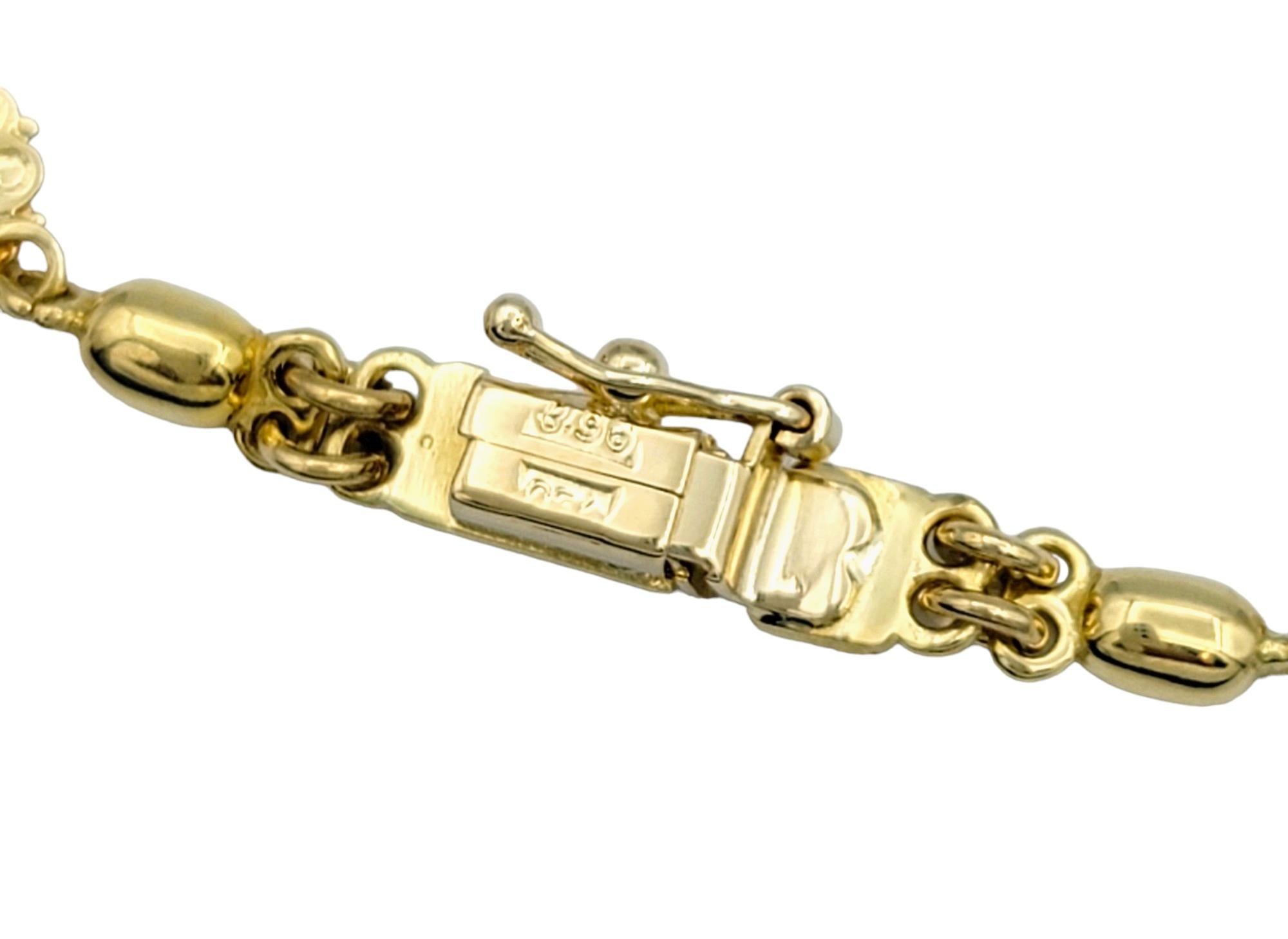 Graduated Flower Design Textured Link Necklace Set in 18 Karat Yellow Gold For Sale 2