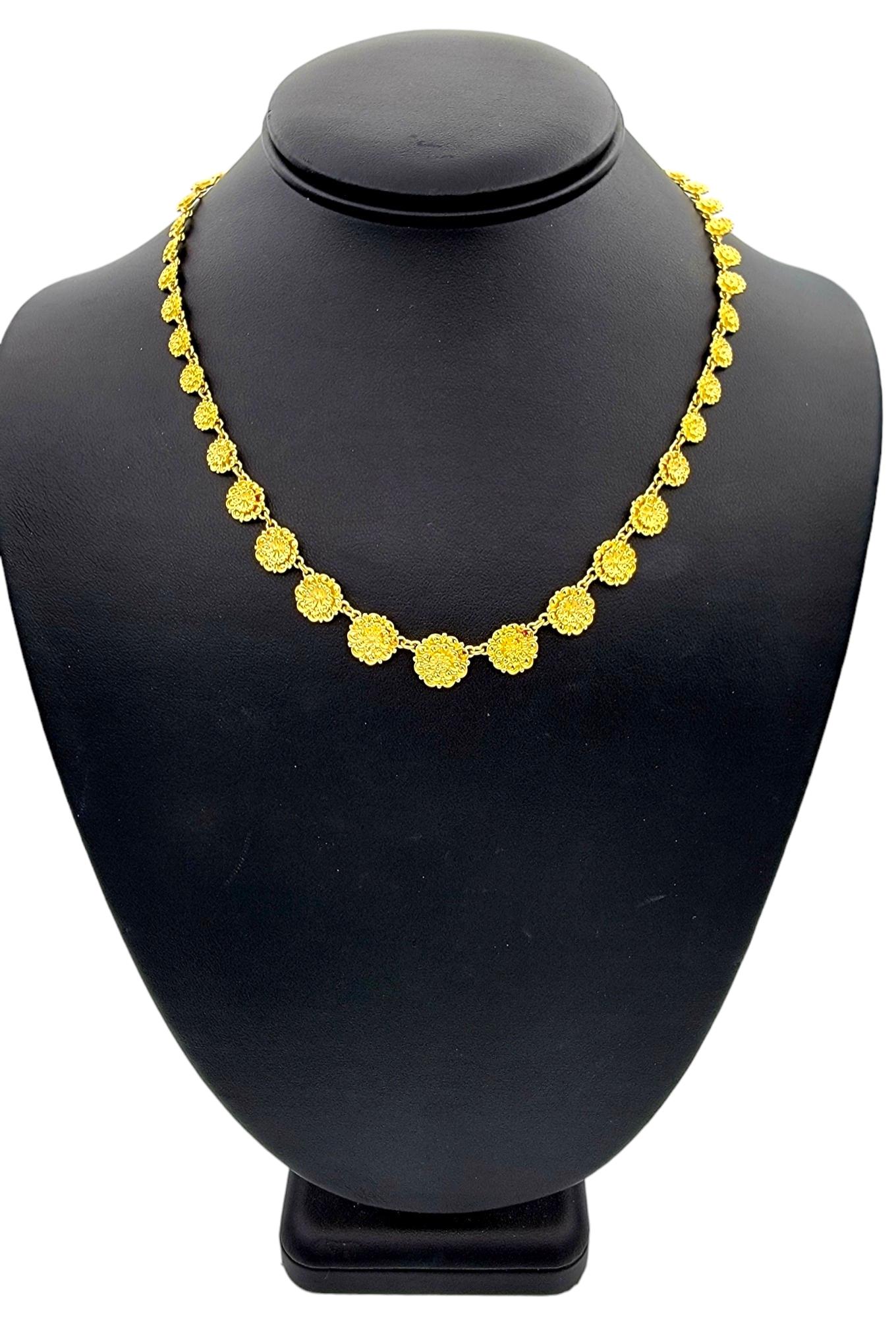 Graduated Flower Design Textured Link Necklace Set in 18 Karat Yellow Gold For Sale 4