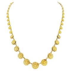 Graduated Flower Design Textured Link Necklace Set in 18 Karat Yellow Gold