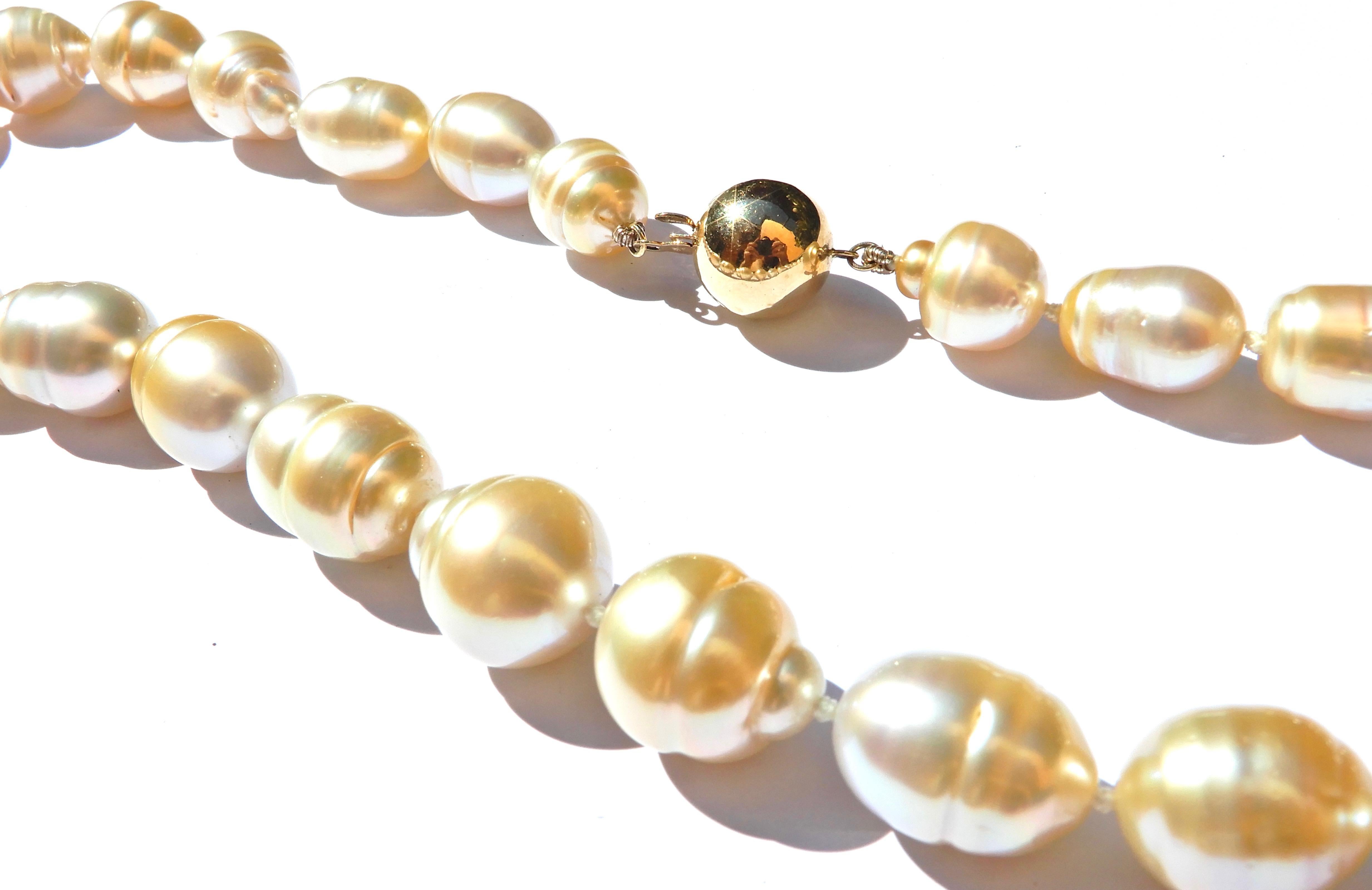 Women's Graduated Golden South Sea Pearl and 9 Carat Yellow Gold Necklace For Sale