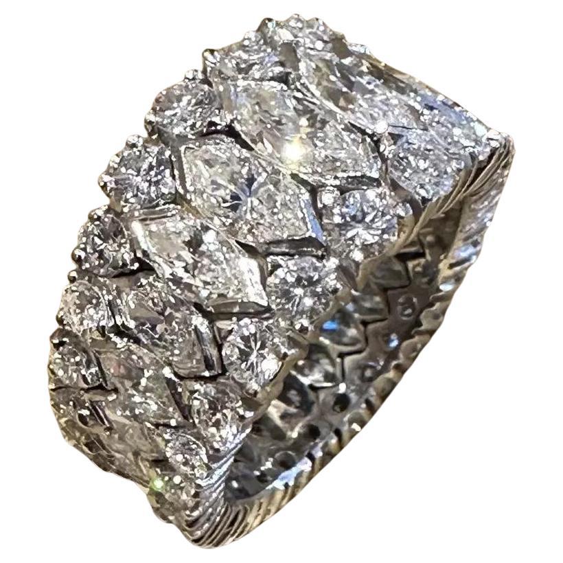 Graduated Marquise & Round Diamond Band Ring in Platinum