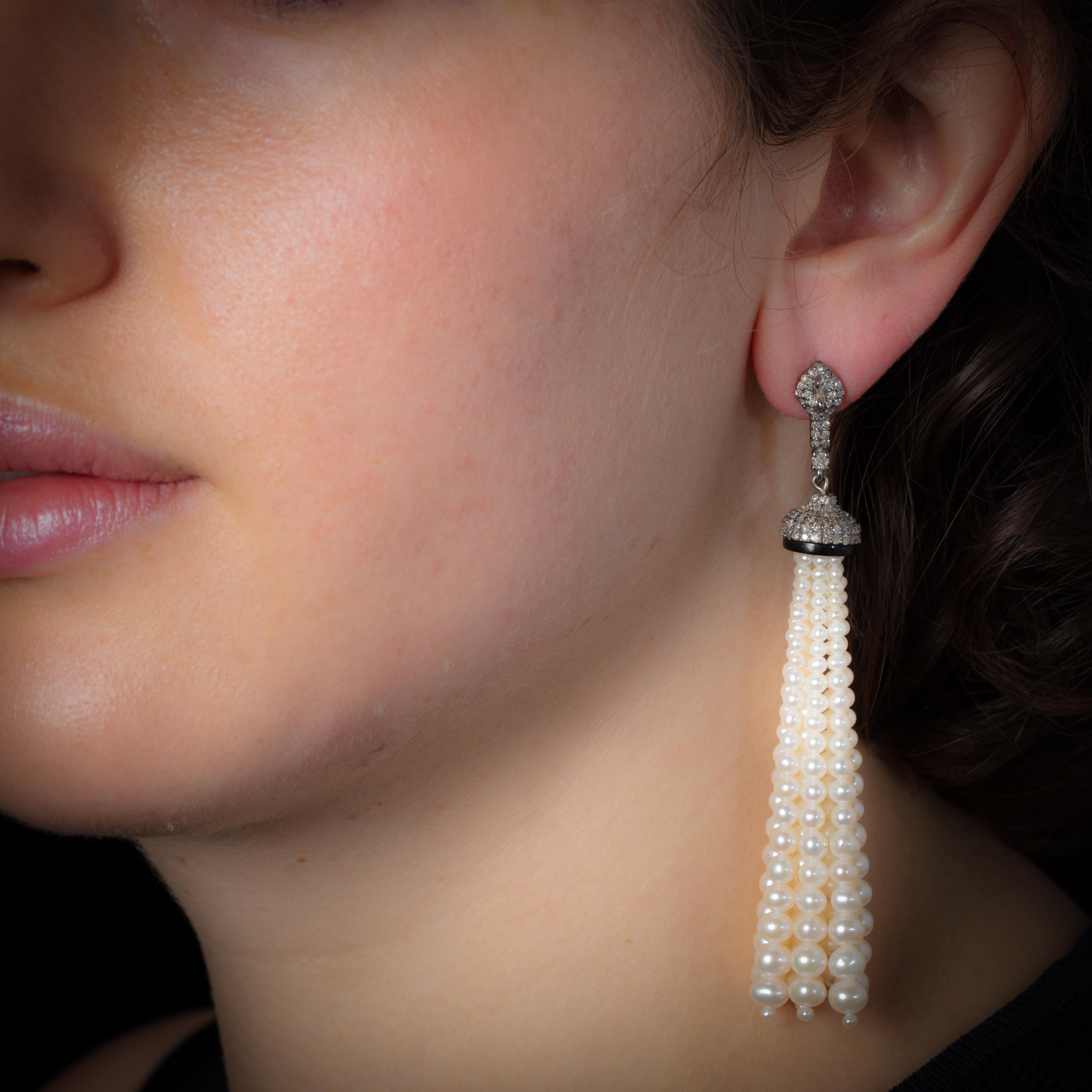 Pearl and Diamond 18 Karat Gold Tassel Dangle Earrings In Excellent Condition In Nantucket, MA