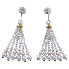 Marina J. Orecchino graduato con perle e nappe con oro giallo massiccio 14k