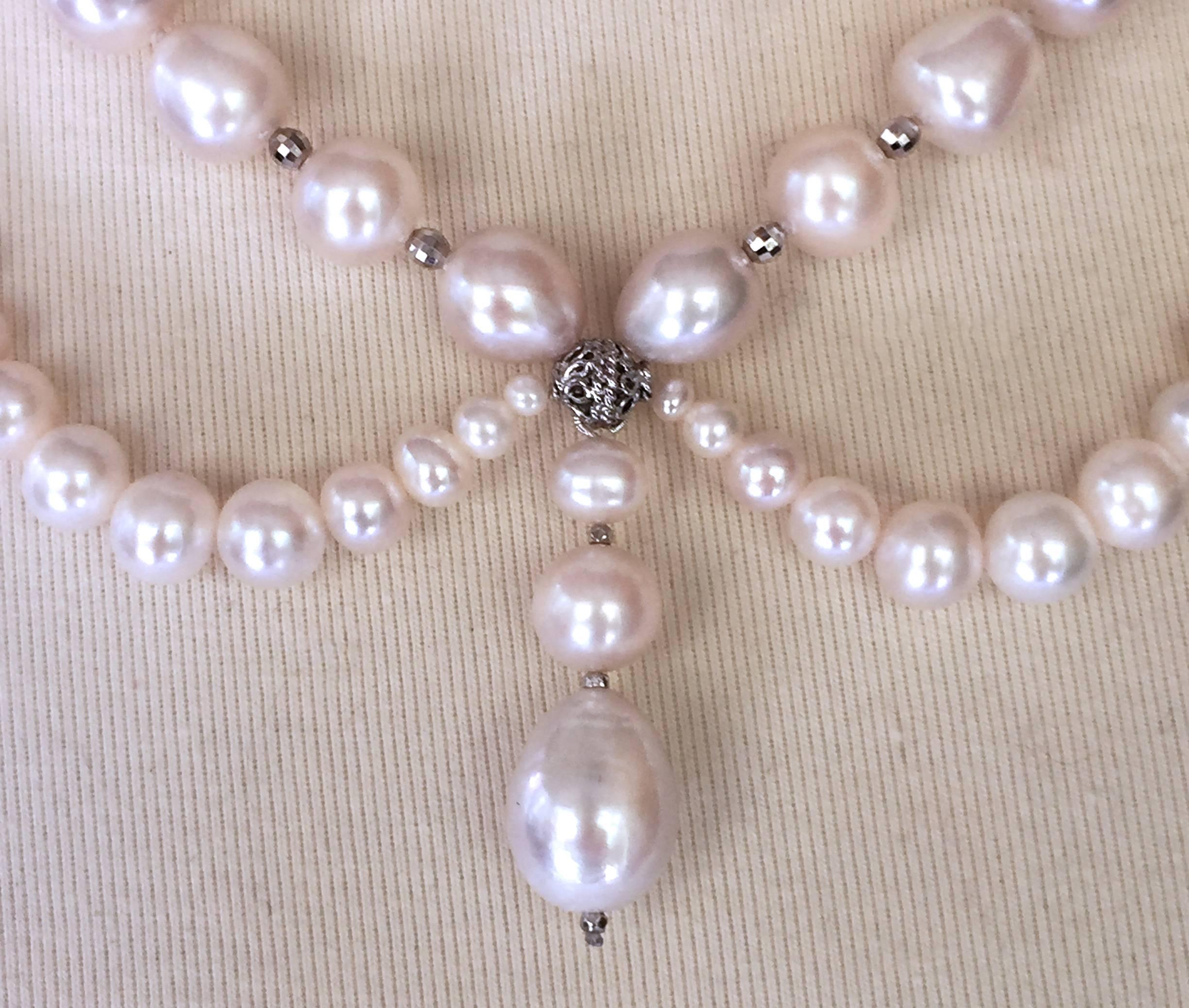 beautiful pearl necklace
