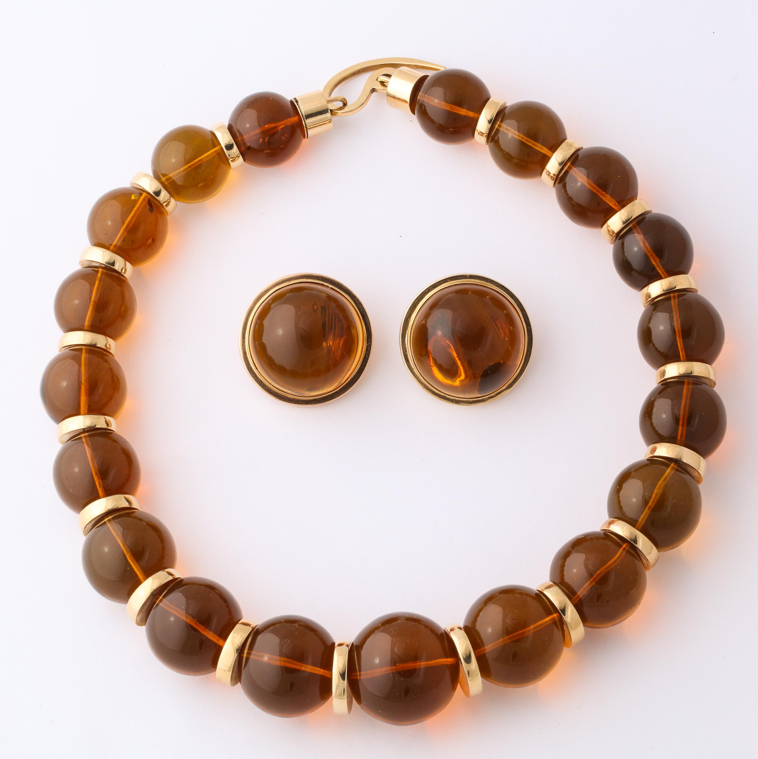 Women's or Men's Graduated Reconstituted Amber and 18 Karat Yellow Gold Rondel Necklace For Sale