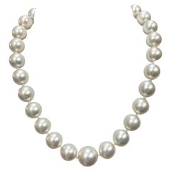 Graduated 12mm To 16mm South Sea Pearl Diamond Platinum Necklace 17.25"
