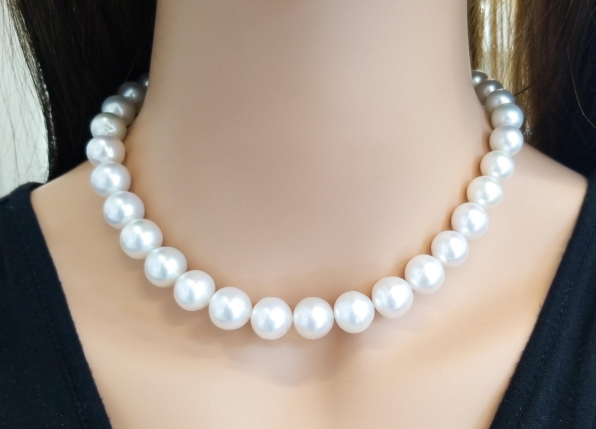 Women's Graduated South Sea White Pearl Necklace