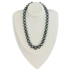 Graduated Tahitian Black Pearl Diamond Clasp Necklace
