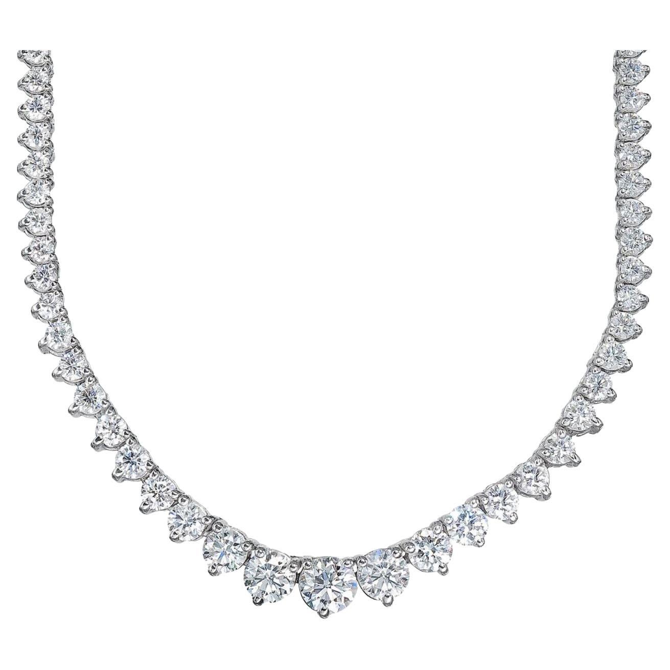 Graduated Tennis Necklace in with 3-Prong Set Round Diamonds