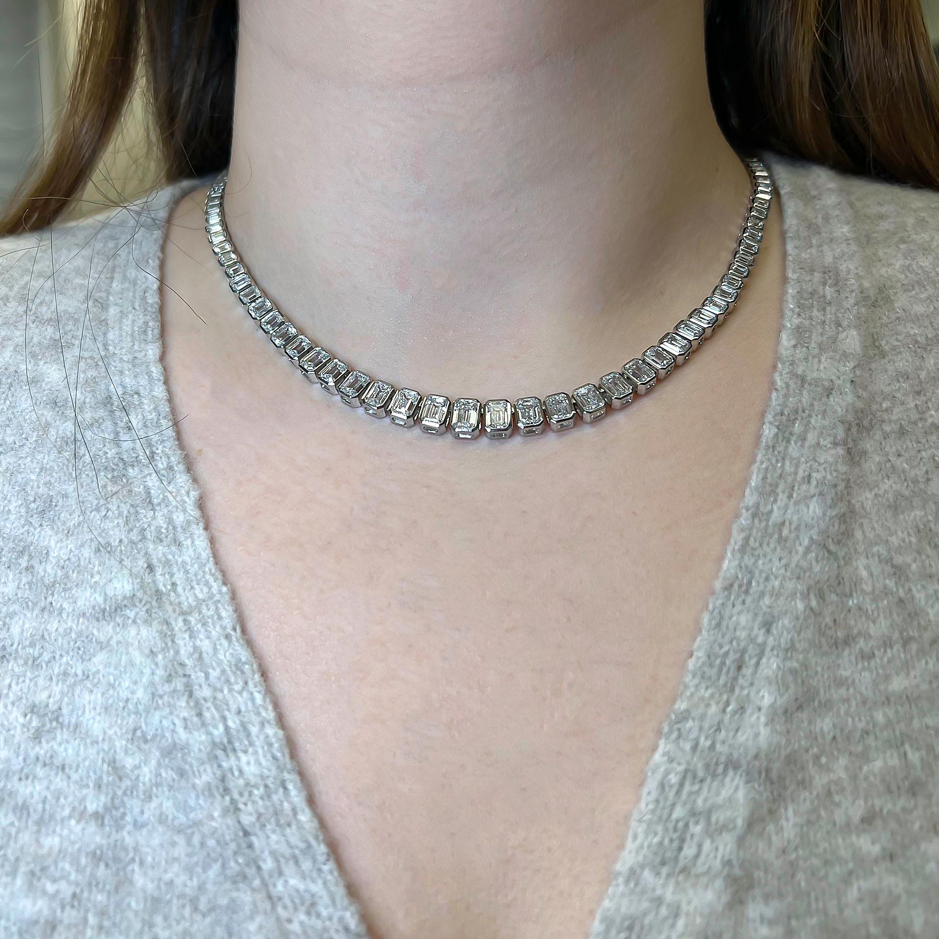 Graduated Tennis Necklace with Emerald Cut Diamonds in Platinum 28.03ct In New Condition For Sale In New York, NY