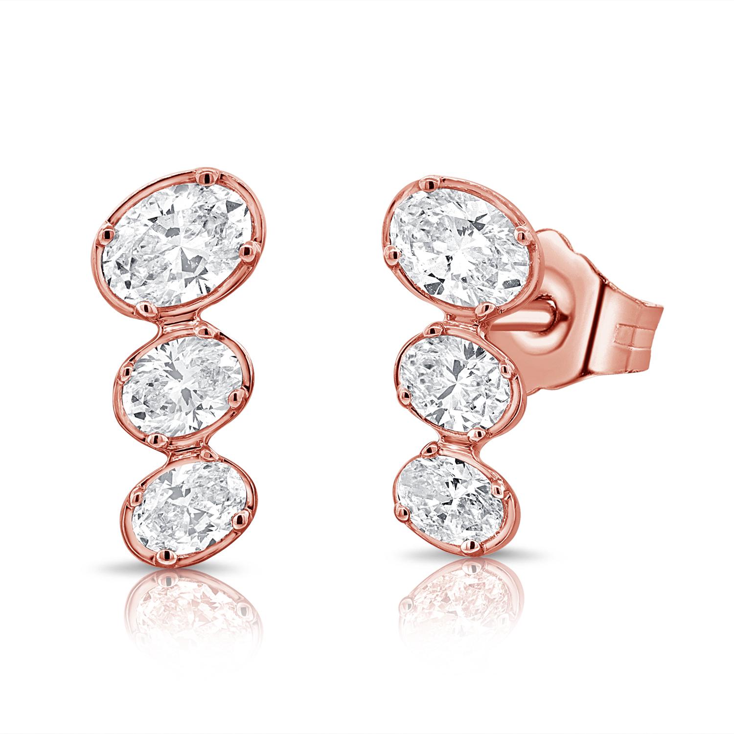 Clous d'oreilles en or 14 carats à trois pierres de taille ovale et diamants 0,78 carat Pour femmes en vente