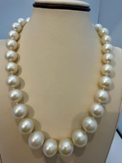 Graduating South Sea Pearls 12-14mm Strand Necklace 14 Kt Yellow Gold Clasp, 18"