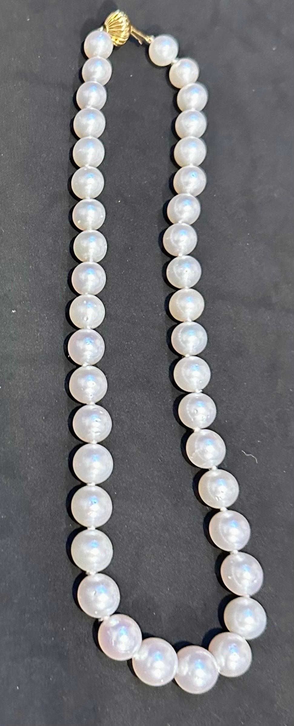 Graduating White South Sea Pearls 9-12mm Strand Necklace 14 Kt Yellow Gold Clasp For Sale 4