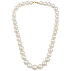 Graduating White South Sea Pearls Strand Necklace 14 Karat Yellow Gold Clasp