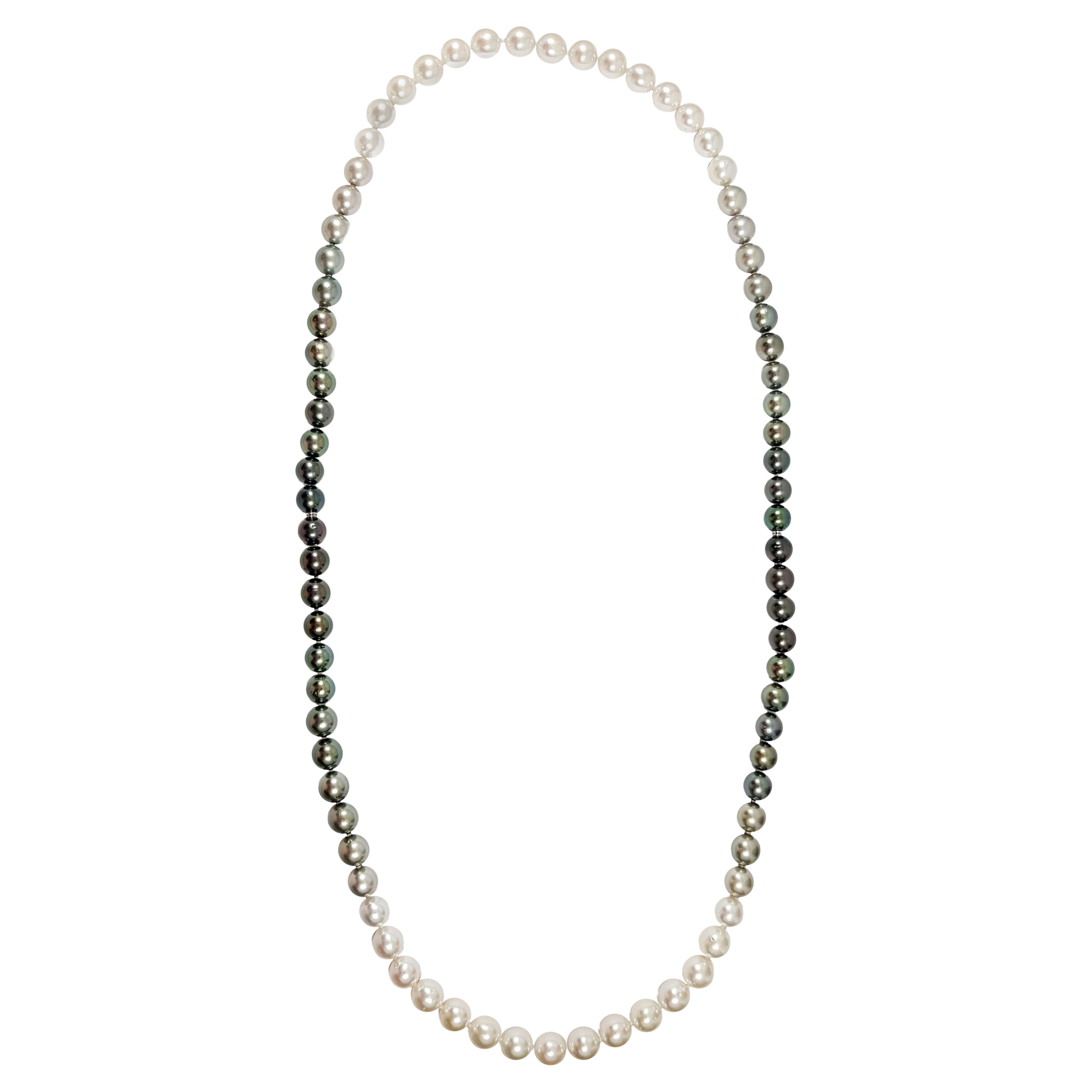 Collier de perles des mers du Sud de couleur graduée avec fermoir caché en or blanc 18 carats
