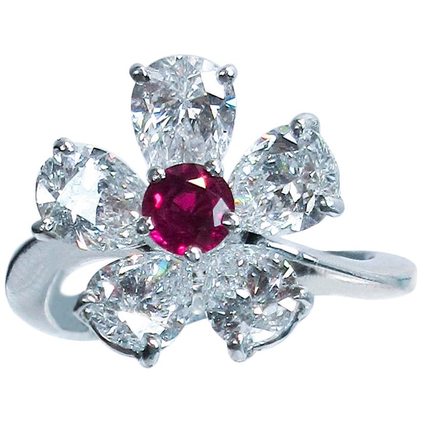 Graff 18 Karat White Gold Diamonds and Ruby Daisy Ring