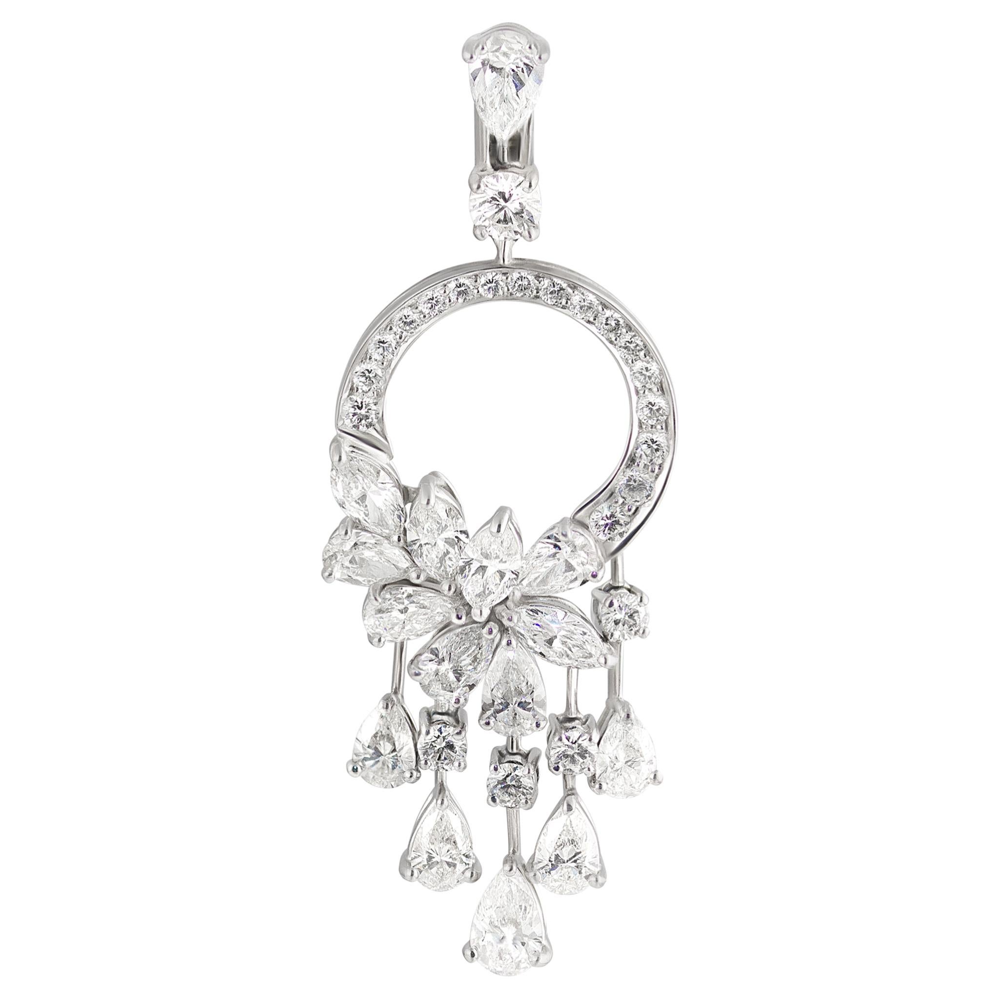 Graff 18K White Diamond Butterfly Earrings
Fancy Shaped Diamonds: 16.78ctw (Pear & Marquise)
Round Diamonds: 3.09ctw
SKU: GRAFF01076
Retail price: $200,000.00