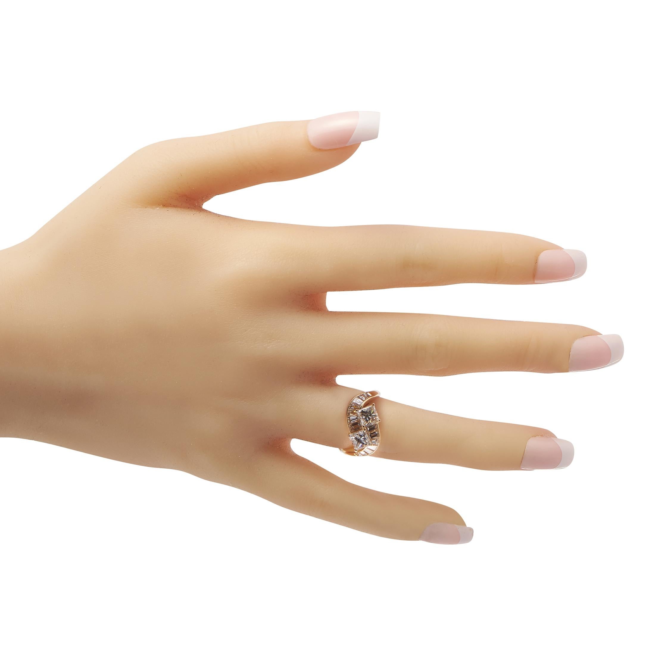 Graff Bypass-Ring, 18 Karat Gelbgold 2,50 Karat Diamant (Carréeschliff)