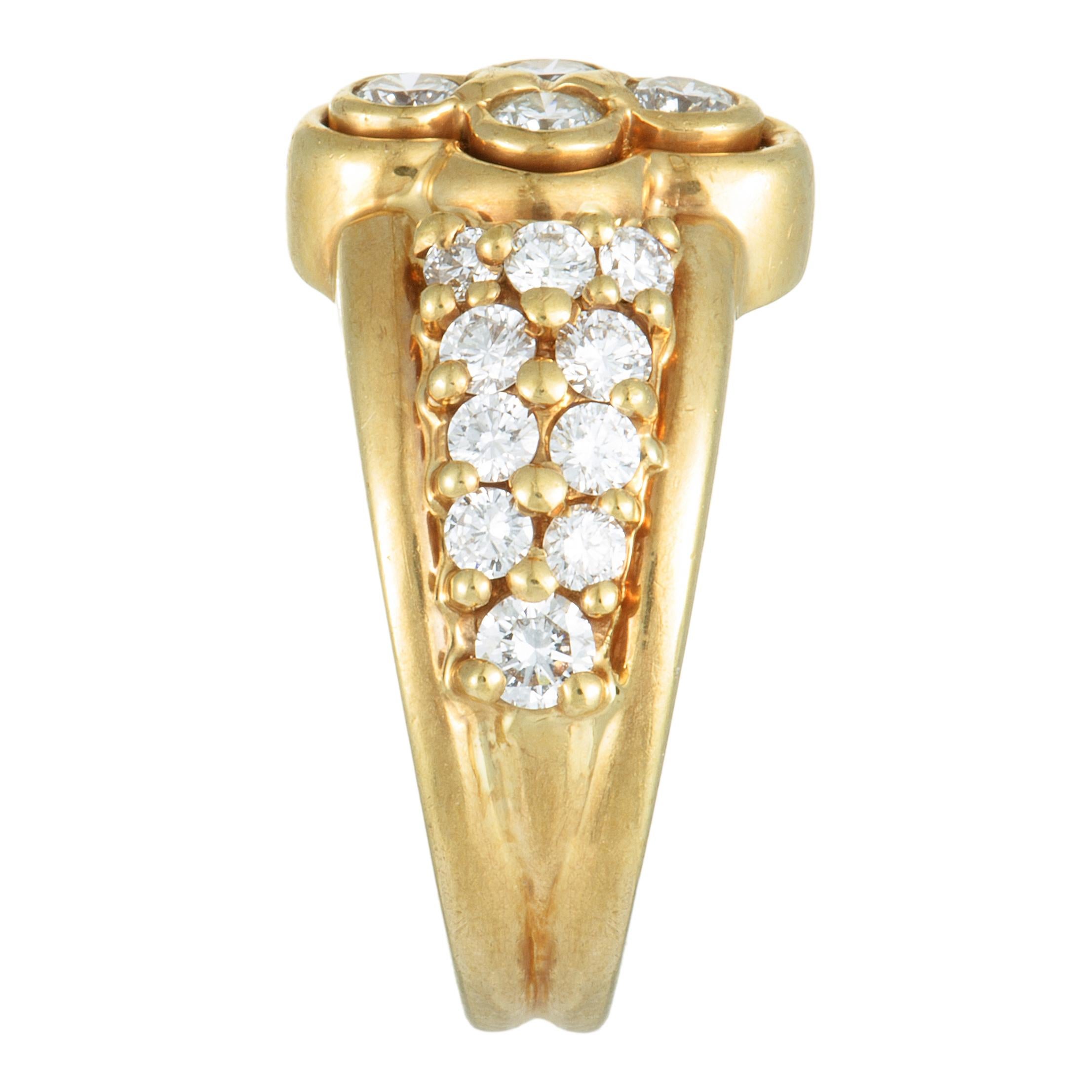 Graff 18 Karat Yellow Gold Diamond Flower Band Ring In Excellent Condition In Southampton, PA