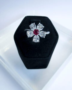 Graff 18 Karat White Gold Diamonds and Ruby Daisy Ring