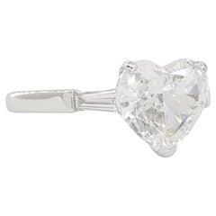 Graff, bague de fiançailles à trois pierres et diamants de 2,24 carats en platine