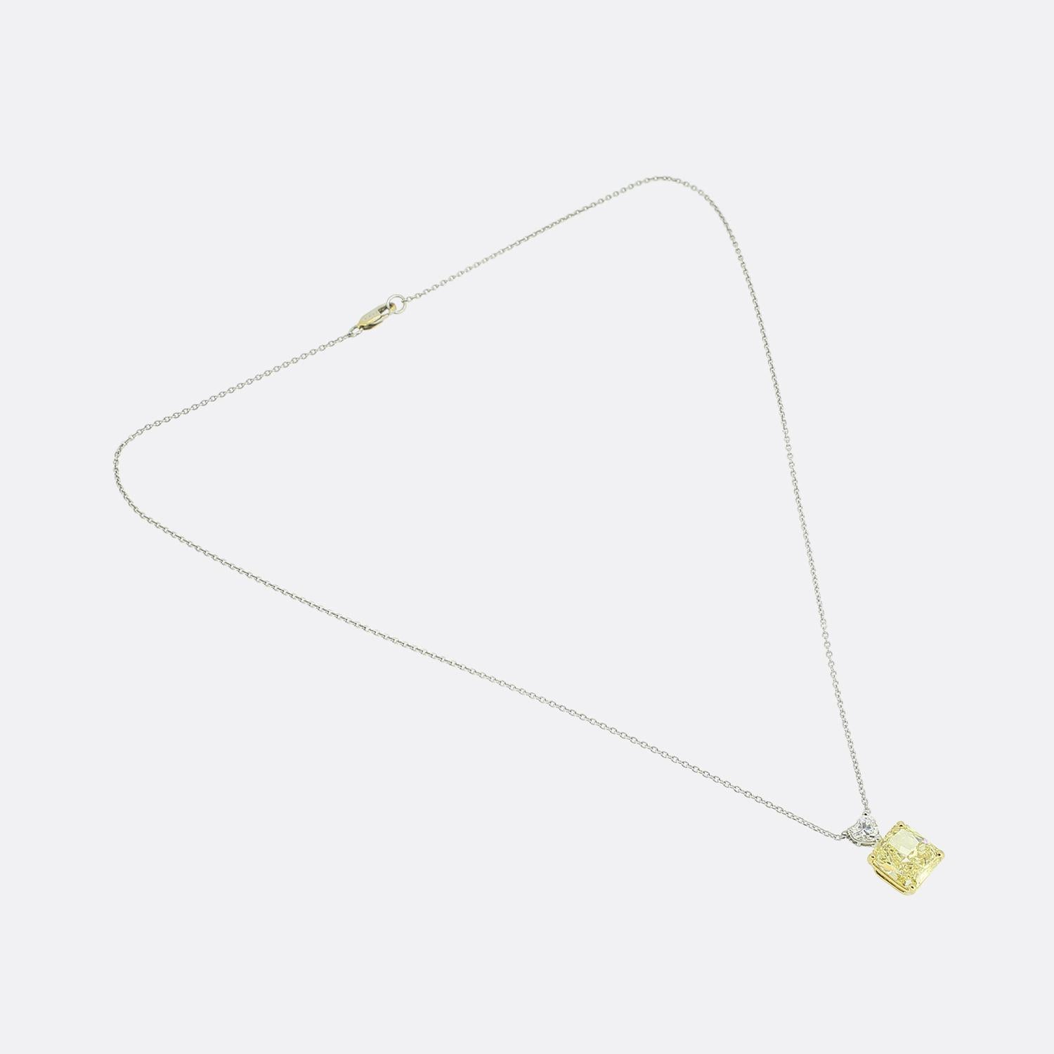 Collar Colgante Diamante Amarillo Fantasía Natural Graff 3,55 Quilates Corte de corazón en venta