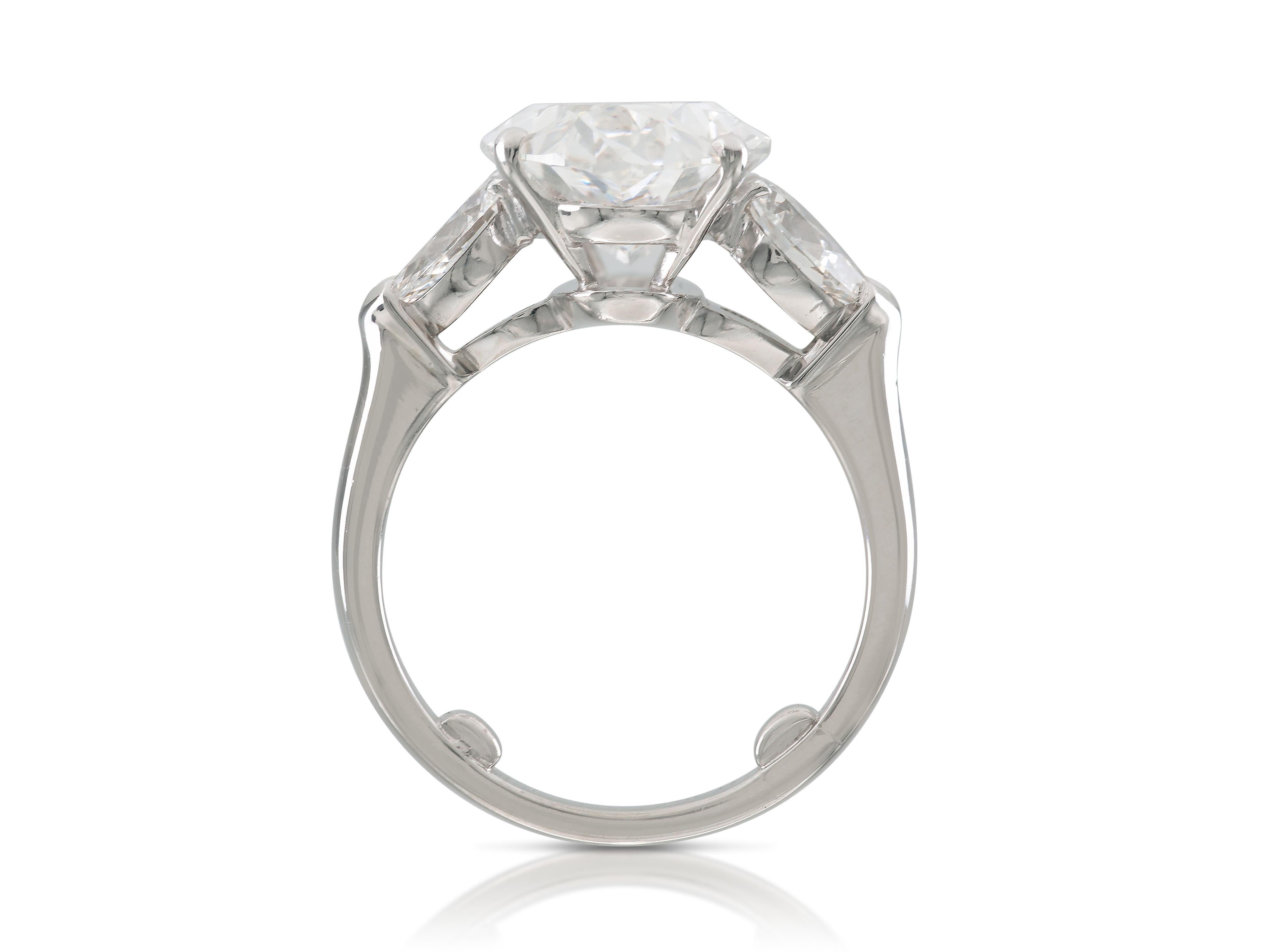 Women's Graff 6.29 Carat Oval Cut Diamond Engagement Ring For Sale