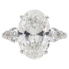 Graff Verlobungsring mit 6,29 Karat Diamant im Ovalschliff