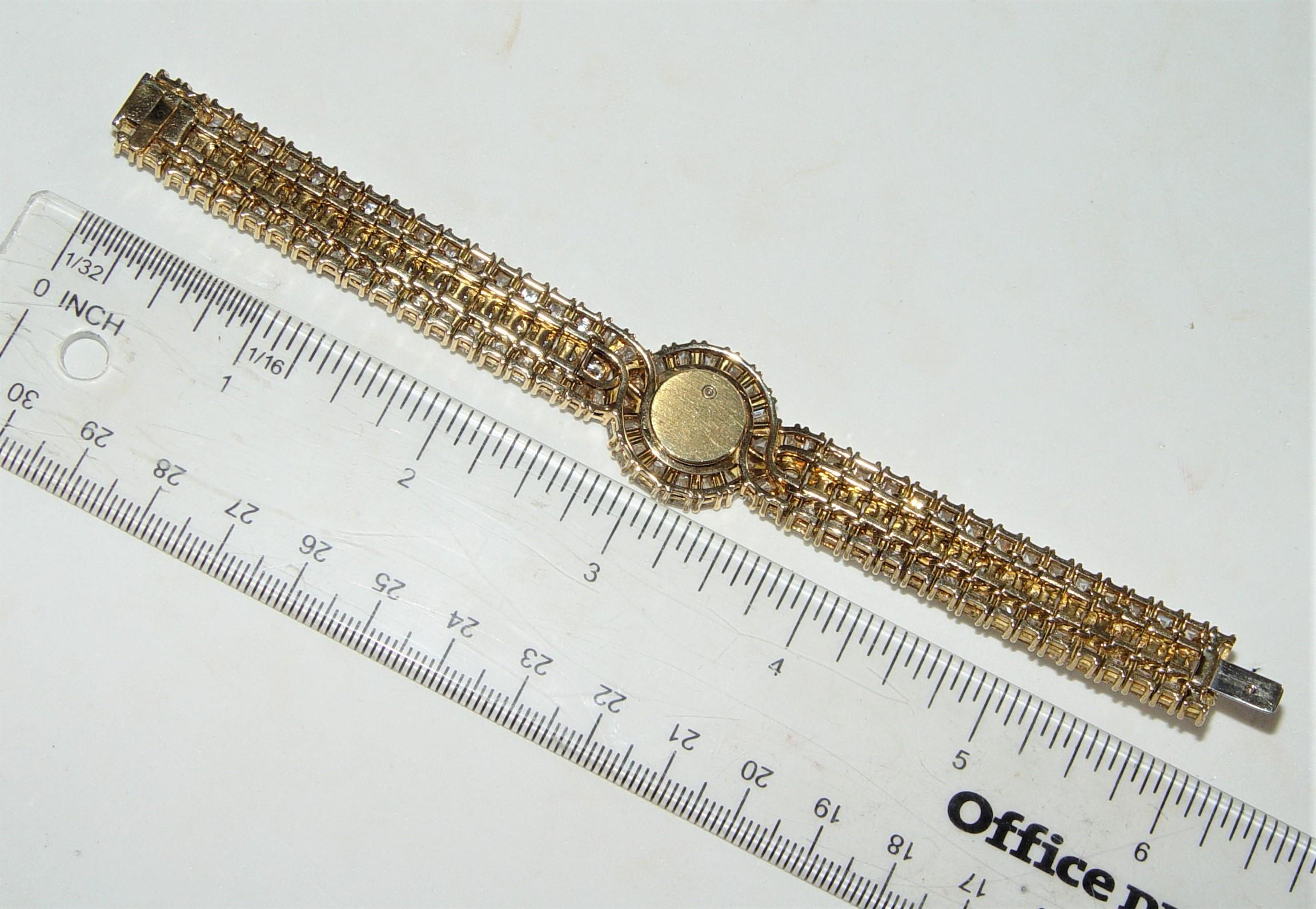 Graff Montre-bracelet pour dame en or 18 carats 6