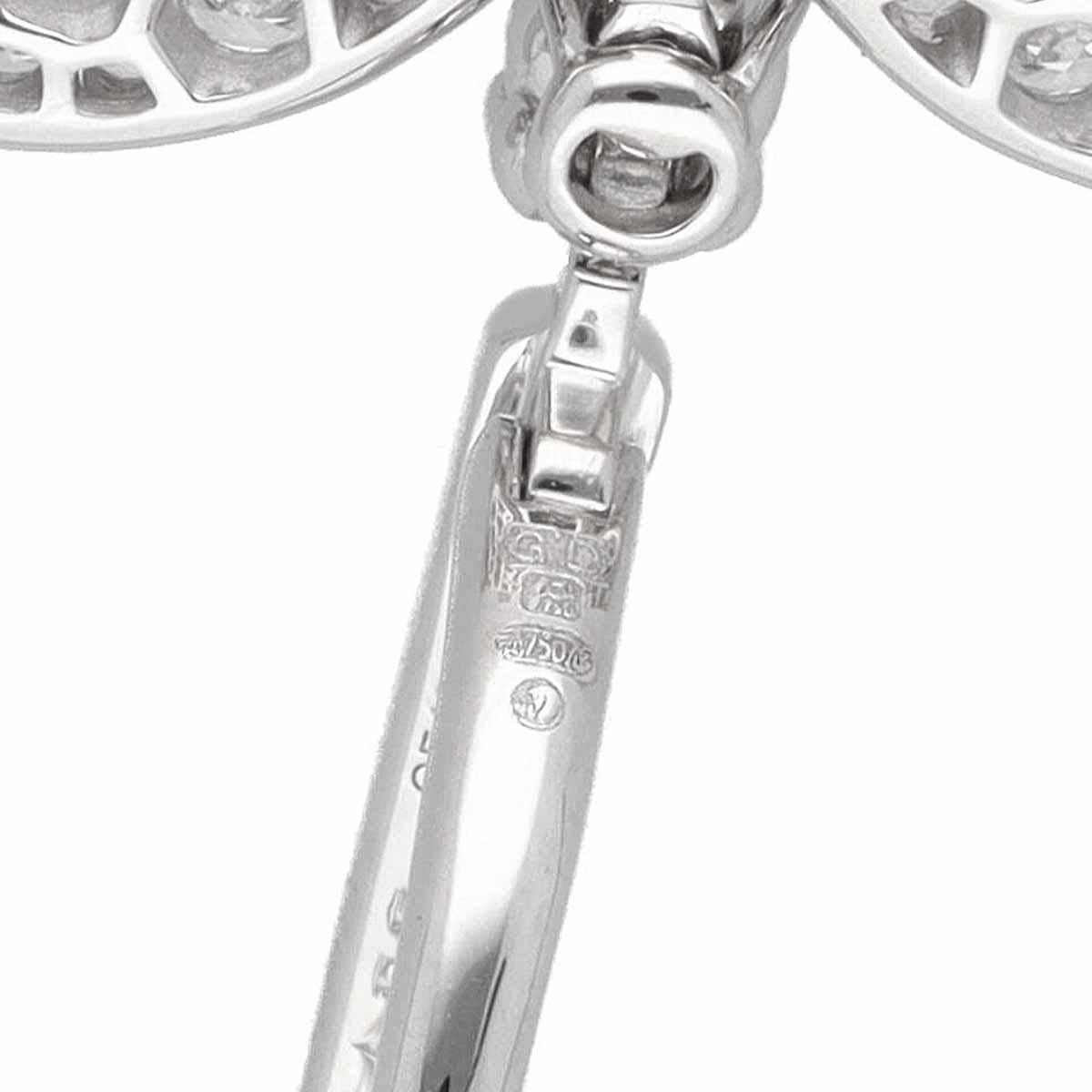 GRAFF, clous d'oreilles papillon mini en or blanc 18 carats RGE1167 en vente 1