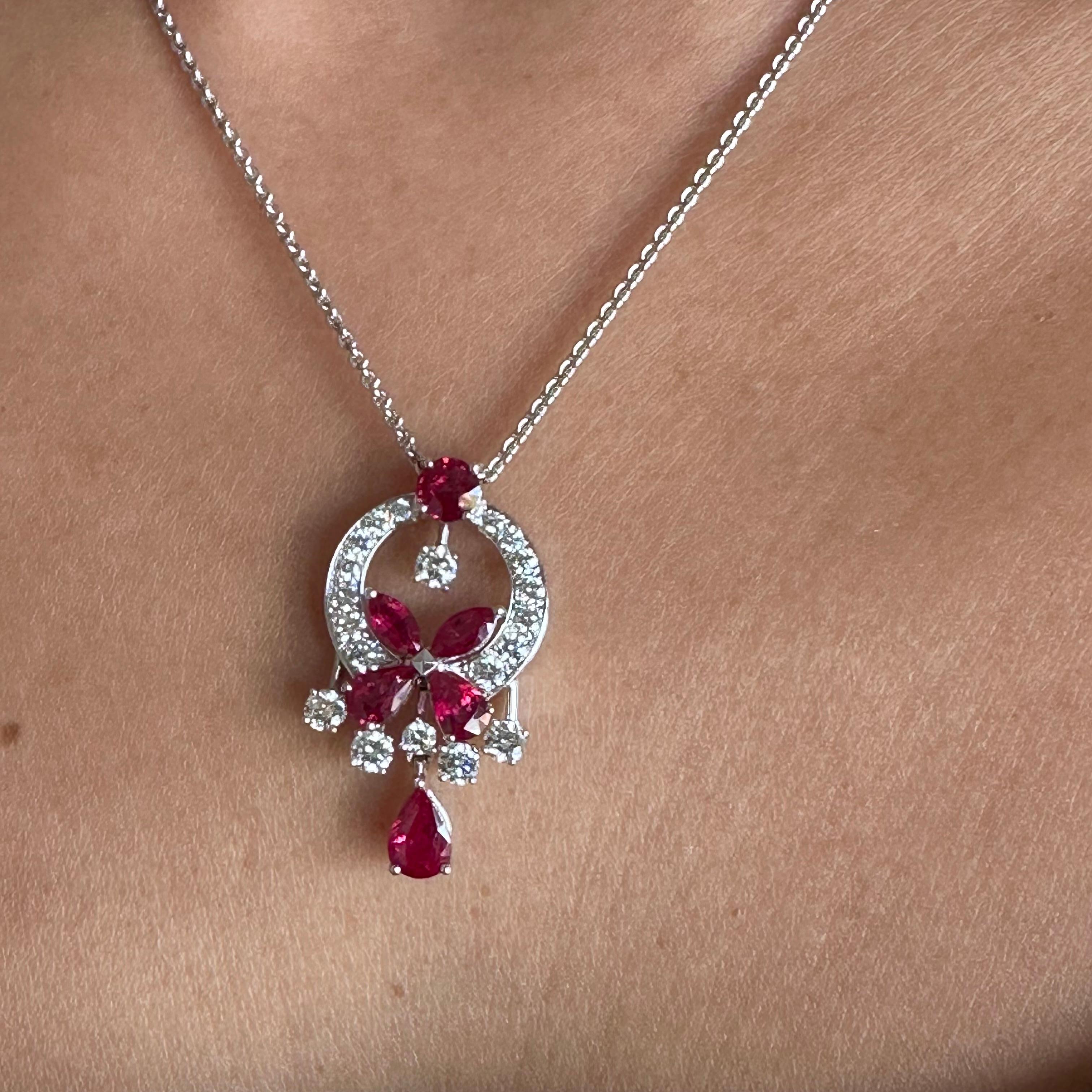 Graff Classic Diamond Ruby Gold Butterfly Pendant  In Good Condition For Sale In Beverly Hills, CA
