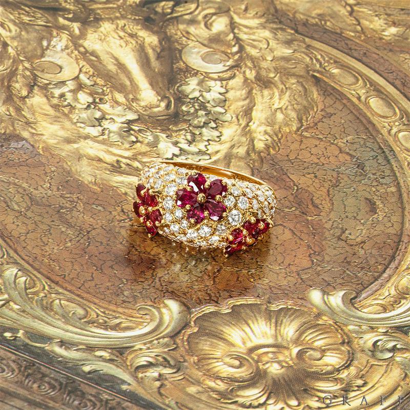 Graff Diamond and Ruby Flower Motif Ring In Excellent Condition For Sale In London, GB