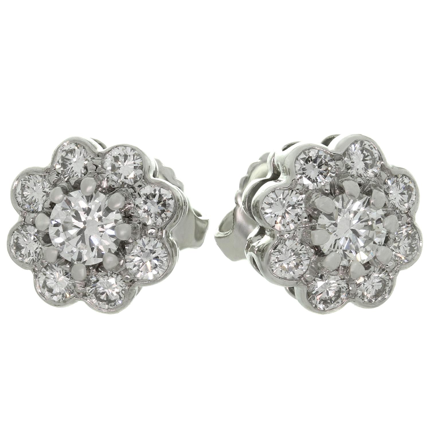 Graff Diamond Cluster Platinum Stud Earrings In Excellent Condition In New York, NY