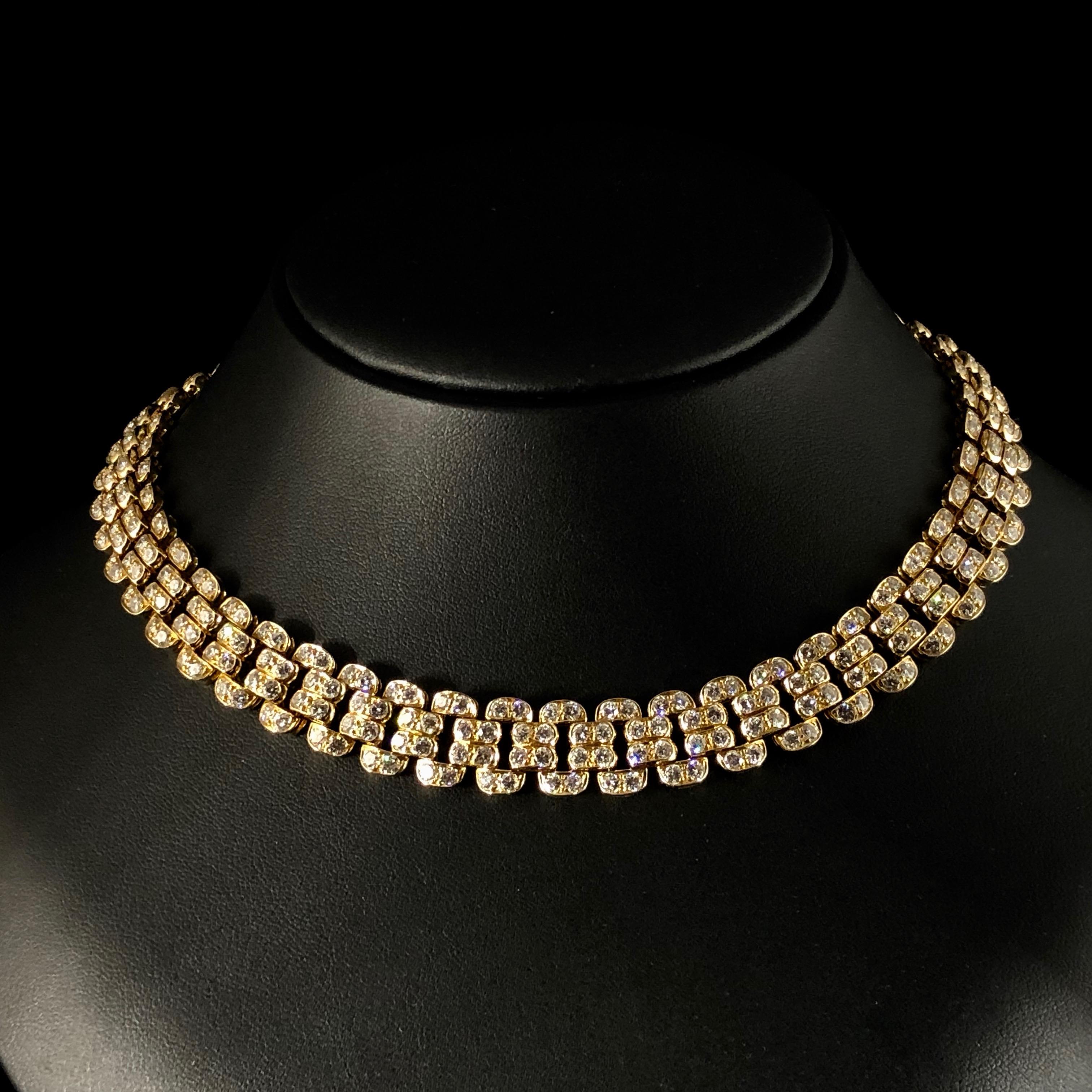 Women's or Men's Graff White Round Brilliant Cut Diamond Gold Collar Necklace