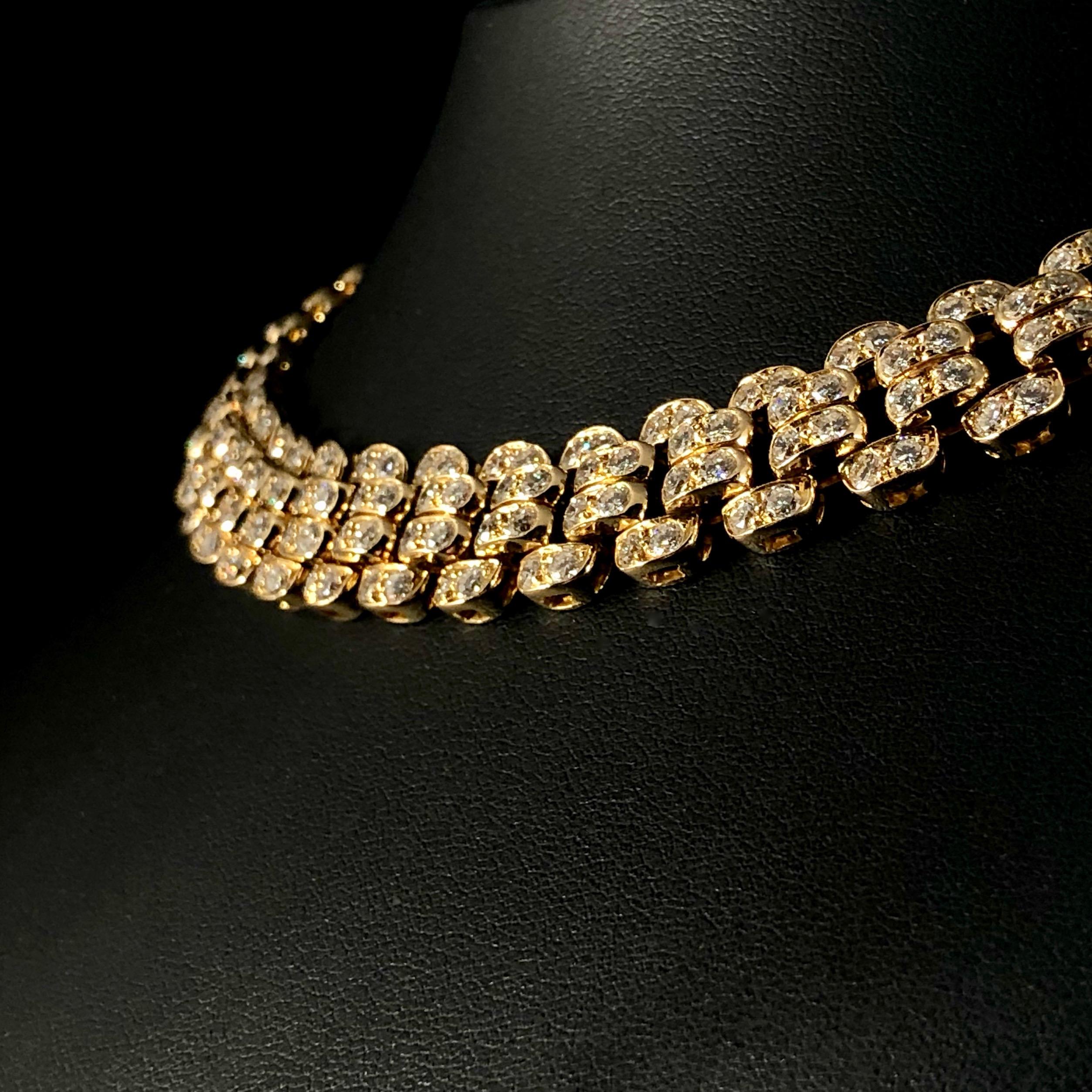 Graff White Round Brilliant Cut Diamond Gold Collar Necklace 3