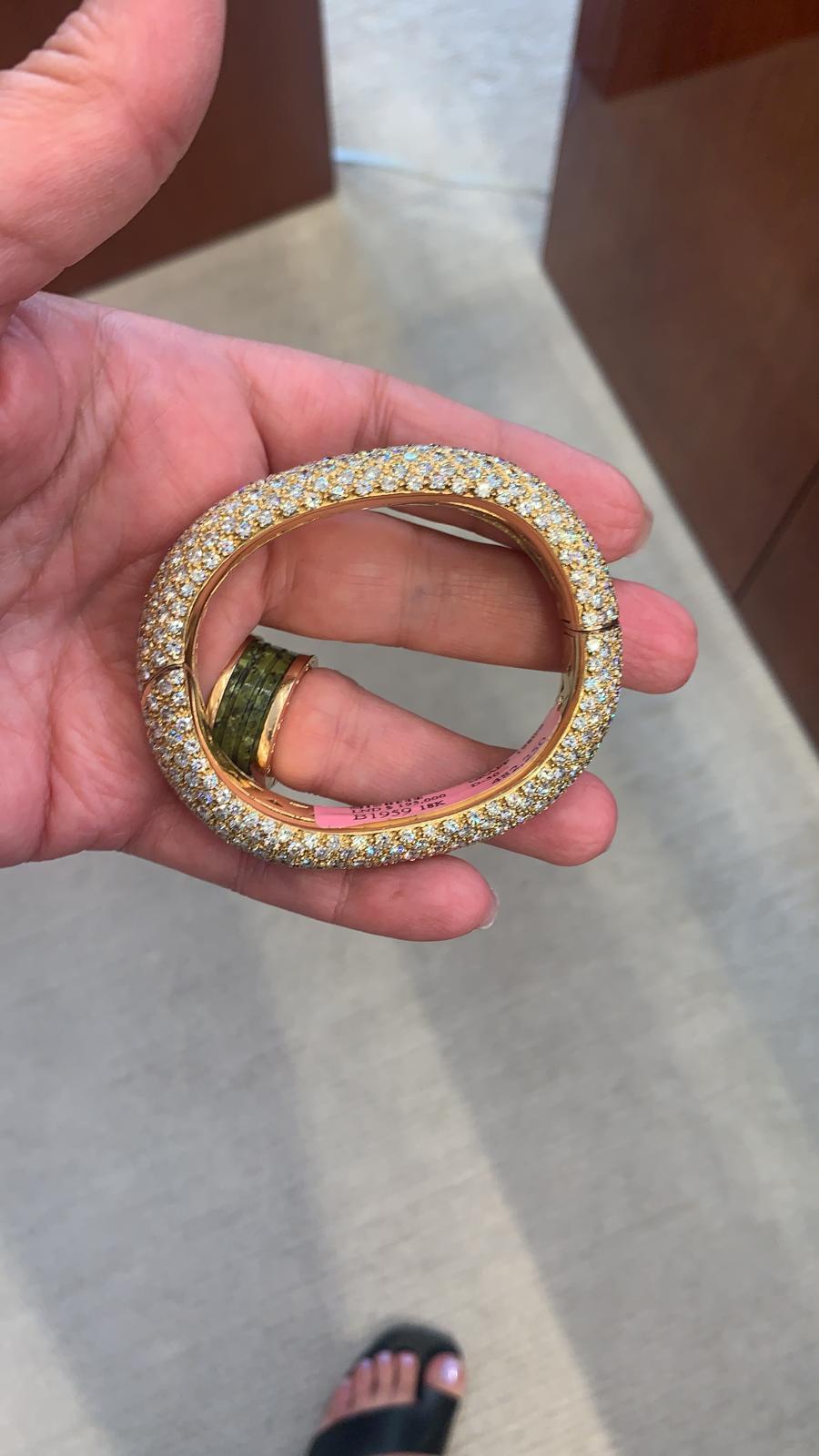 Bracciale in oro con diamanti Graff In condizioni buone in vendita a New York, NY