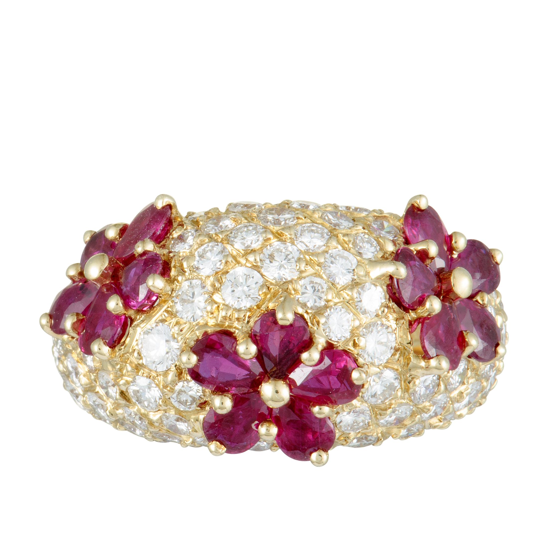 Women's or Men's Graff Diamond Pave and Ruby Yellow Gold Flowers Bombe Ring