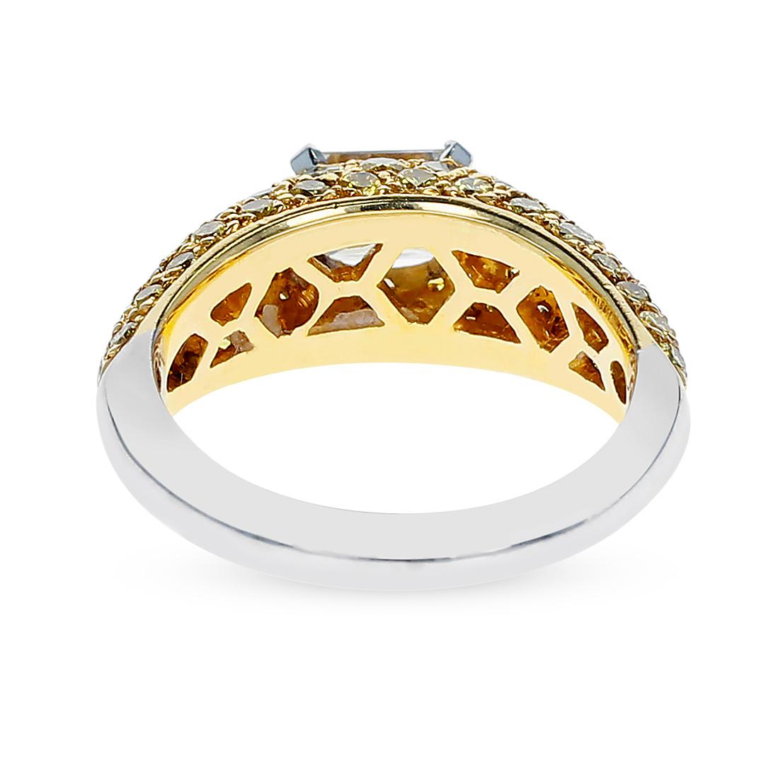 Contemporary Graff Emerald-Cut Diamond and Yellow Diamond Bombe Gold Ring