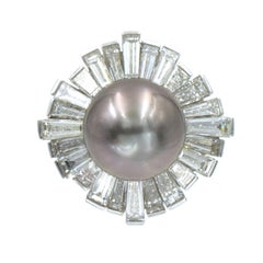 Graff F Black/ White Cultured Pearl and Diamond Ring