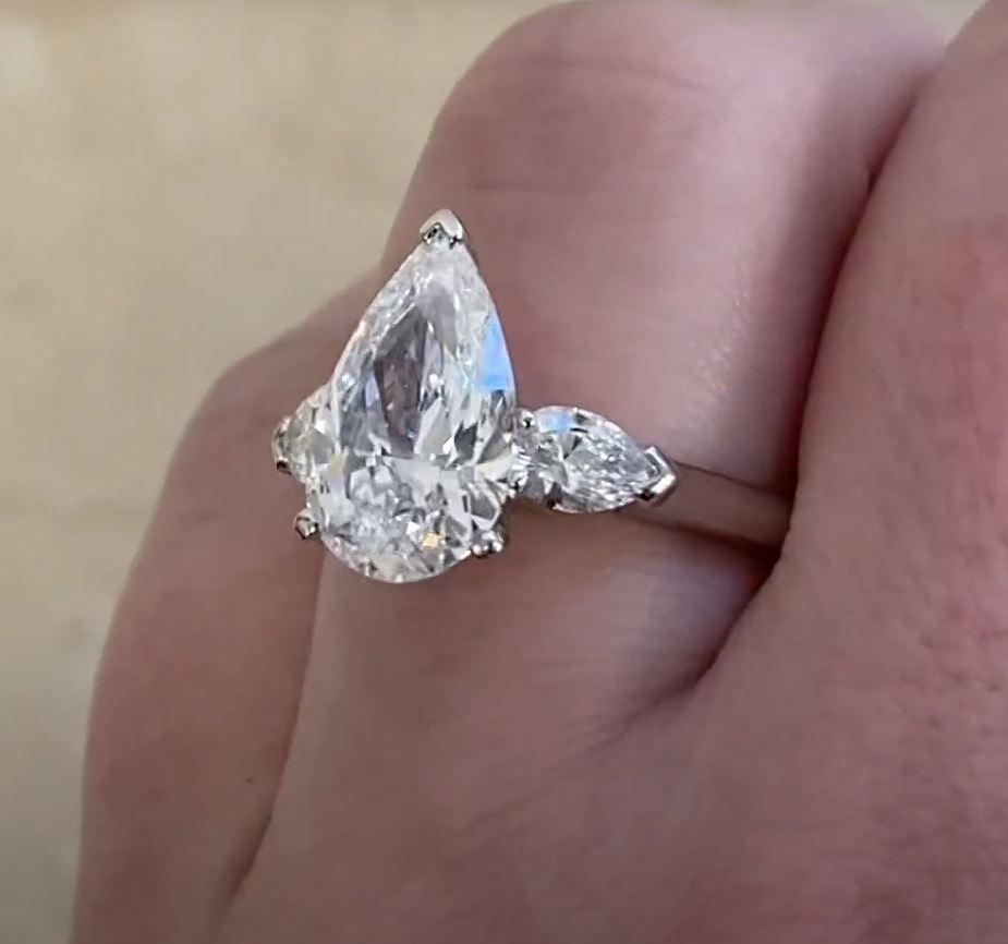 Women's Graff GIA 3.41ct Pear Shaped Diamond Engagement Ring, D Color, Platinum For Sale