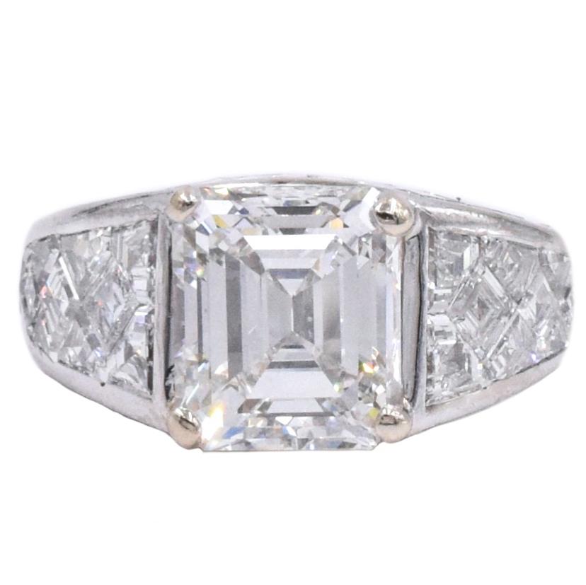 Graff GIA Certified Emerald Cut 4.03 Carat Diamond Fancy Cut Diamond Set Ring For Sale