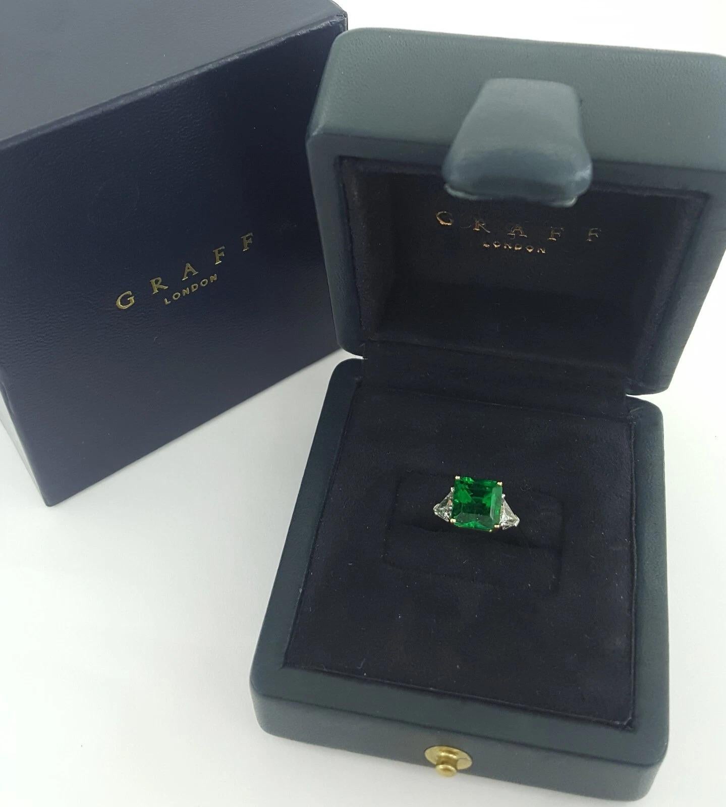 GRAFF Gubelin Zertifizierter kolumbianischer Smaragd & Diamant Dreistein-Ring (Smaragdschliff) im Angebot