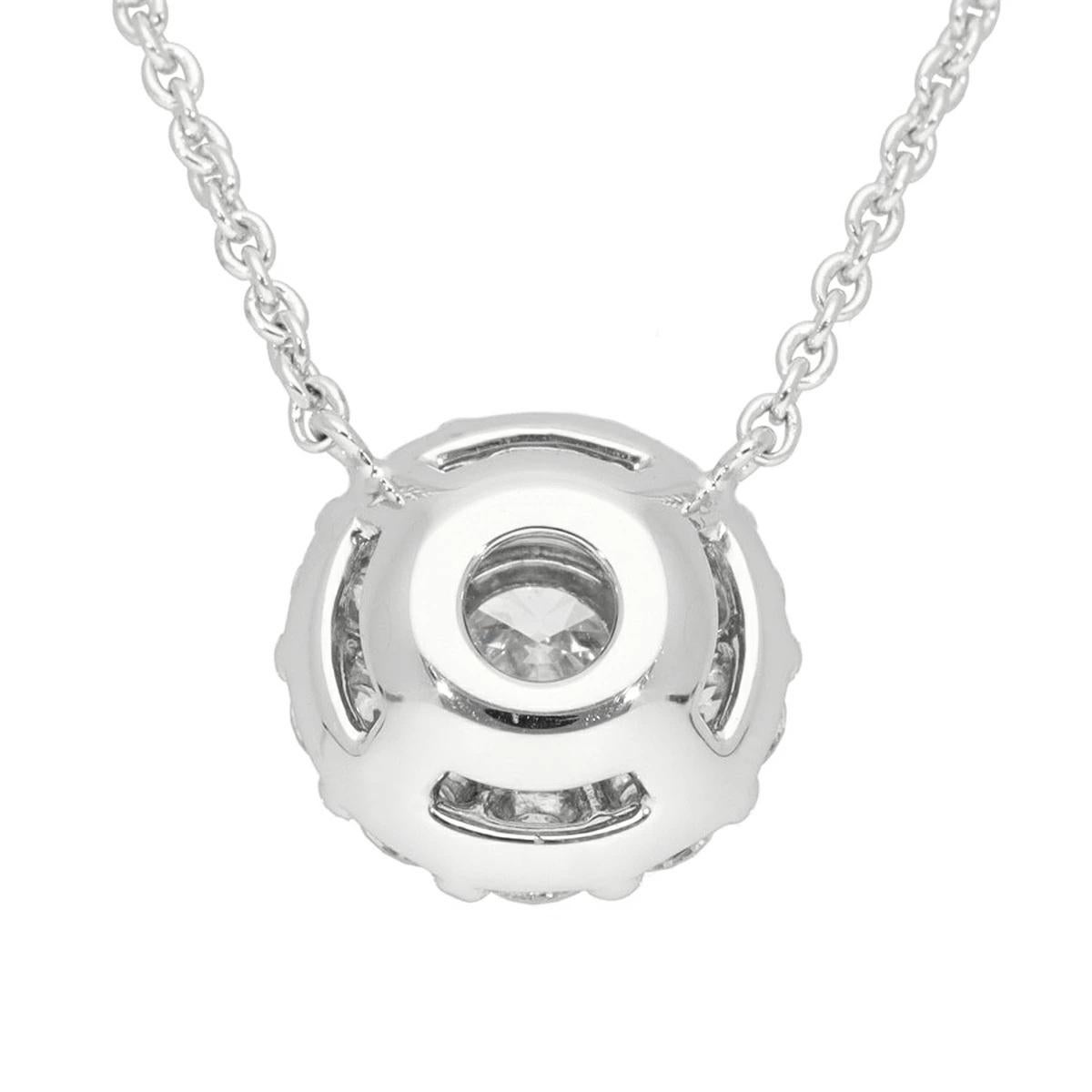 Taglio rotondo Collana con ciondolo in oro bianco 18 carati GRAFF Icon Round Diamond 0.57ct H-VVS1-3Ex in vendita