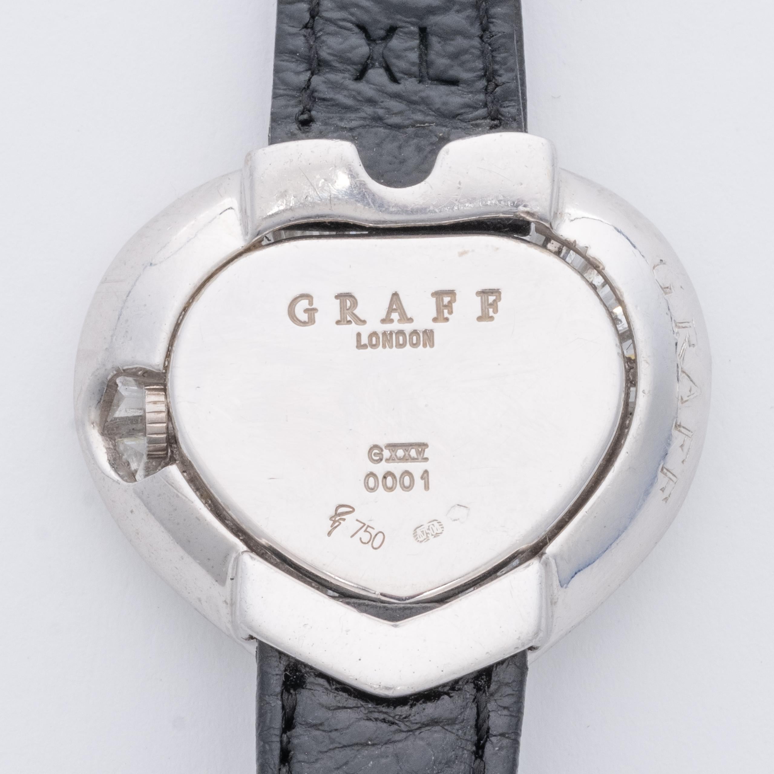 Taille baguette Graff : impressionnante montre-bracelet en forme de cœur avec diamants, Circa 2010 en vente