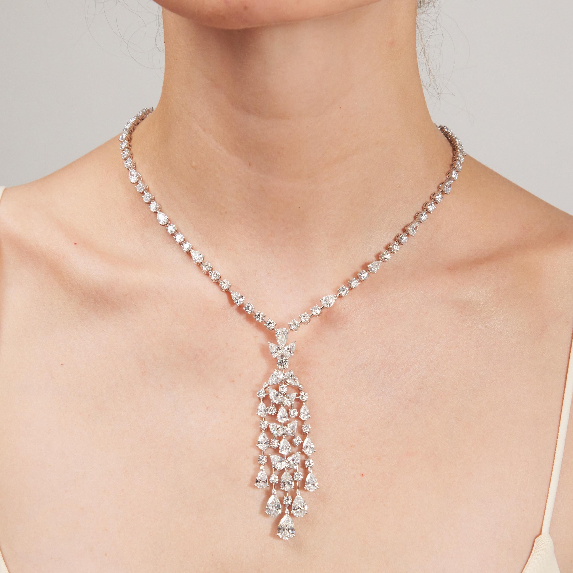 Magnifica collana di diamanti Graff da 31 carati in platino con certificato GIA e custodia In condizioni ottime in vendita a Dallas, TX