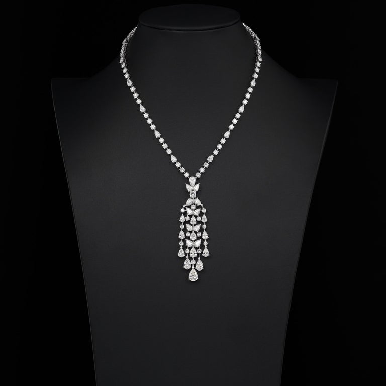 Graff Magnificent 31cts Diamond Necklace in Platinum with GIA Certificate & Case In Excellent Condition For Sale In Dallas, TX