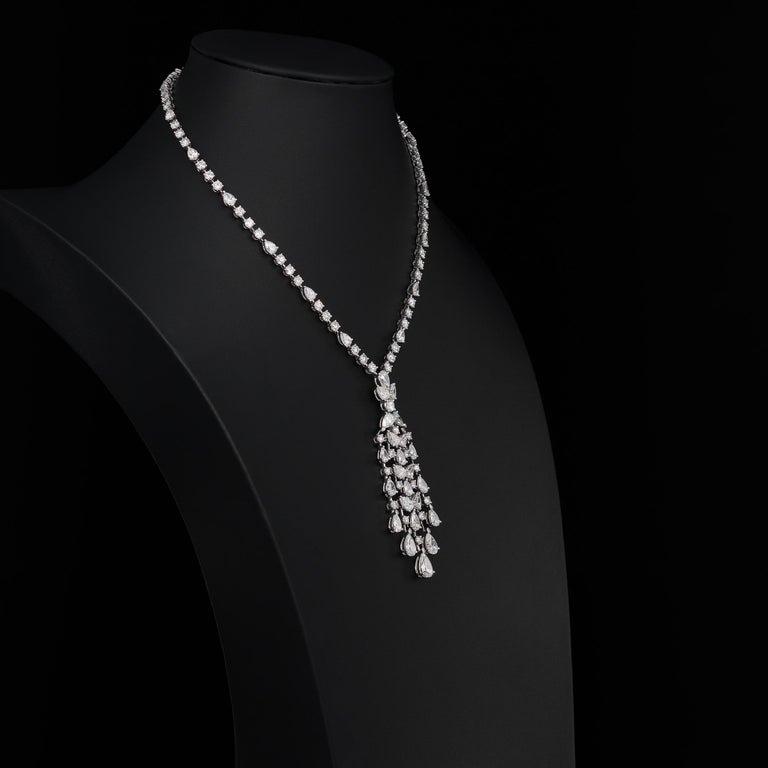 Women's Graff Magnificent 31cts Diamond Necklace in Platinum with GIA Certificate & Case For Sale