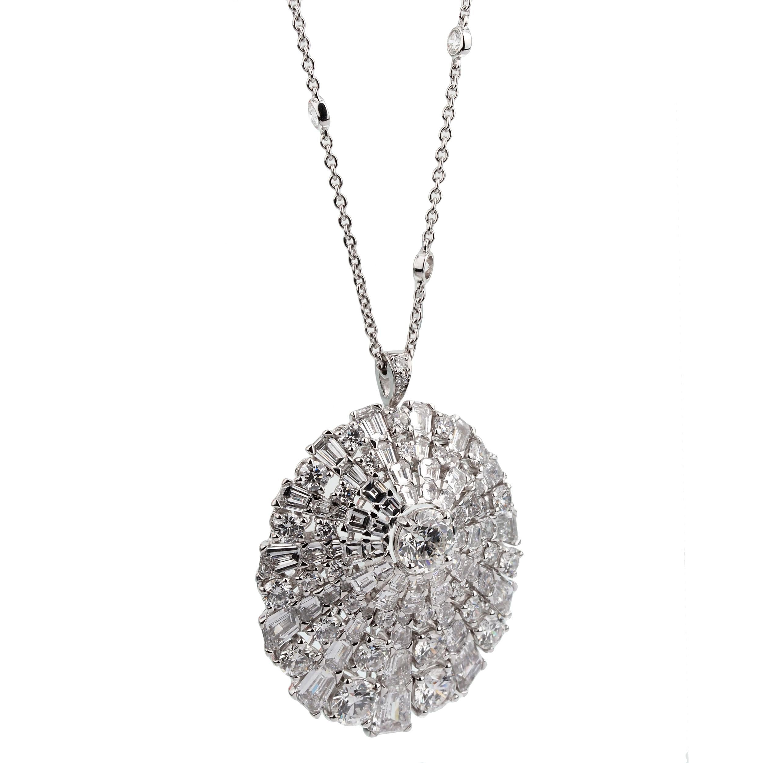 An incredible Graff diamond necklace showcasing round brilliant cut diamonds and baguette diamonds in 18k white gold. The necklace is accompanied by GIA stating that the central round brilliant-cut diamond weighs 1.52 cts G Color, VVS2 Clarity.

The