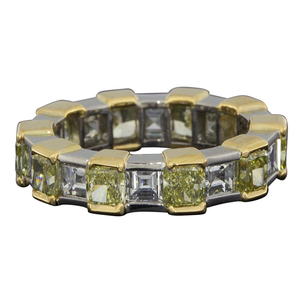 Graff Multi-Tone Gold Emerald Diamond Eternity Ladies Fashion Ring